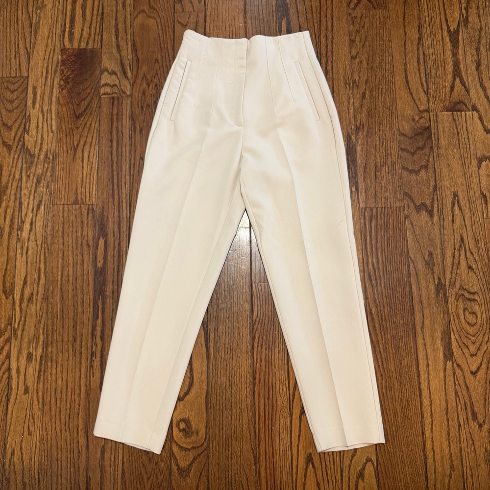 Zara Ecru pleated ankle cropped pants- Size small